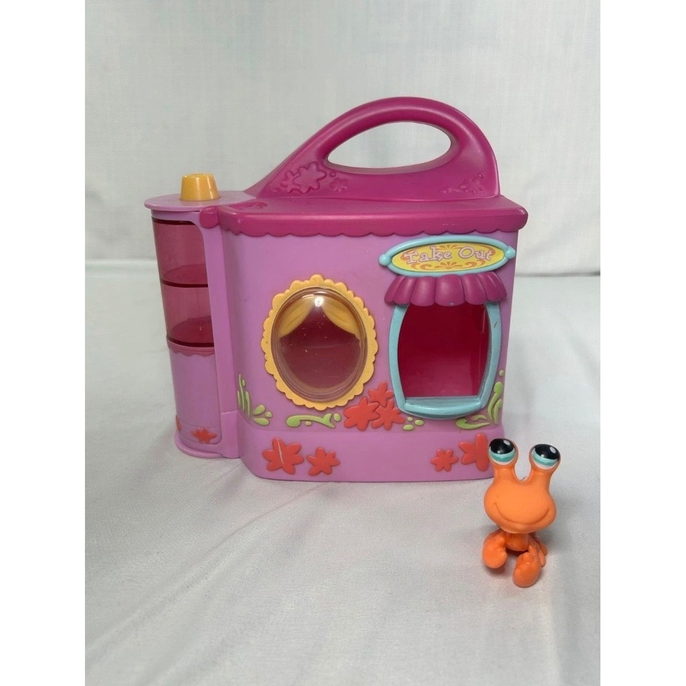 Littlest Pet Shop Take Out Play Set with Hermit Crab Figure Pink Purple Cafe